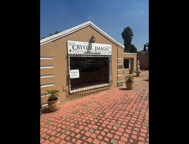 BUSINESS PROPERTY TO RENT IN CROYDON